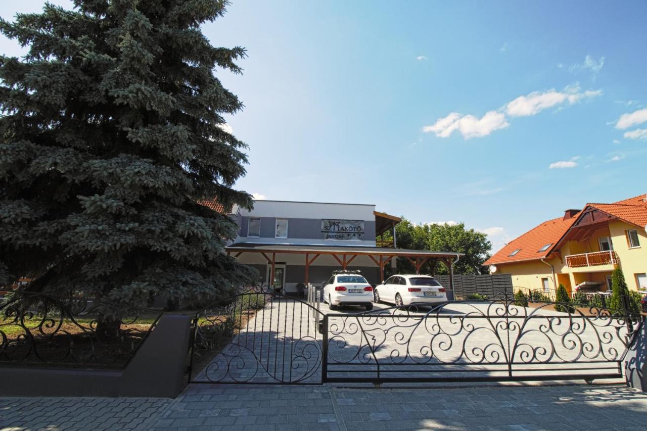 Szitakötő Panzió Hotel Tiszafüred Exterior foto